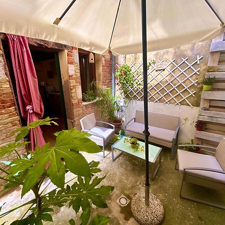 Ca 3 Leoni - Romantic House In The Heart Of Venecia Exterior foto
