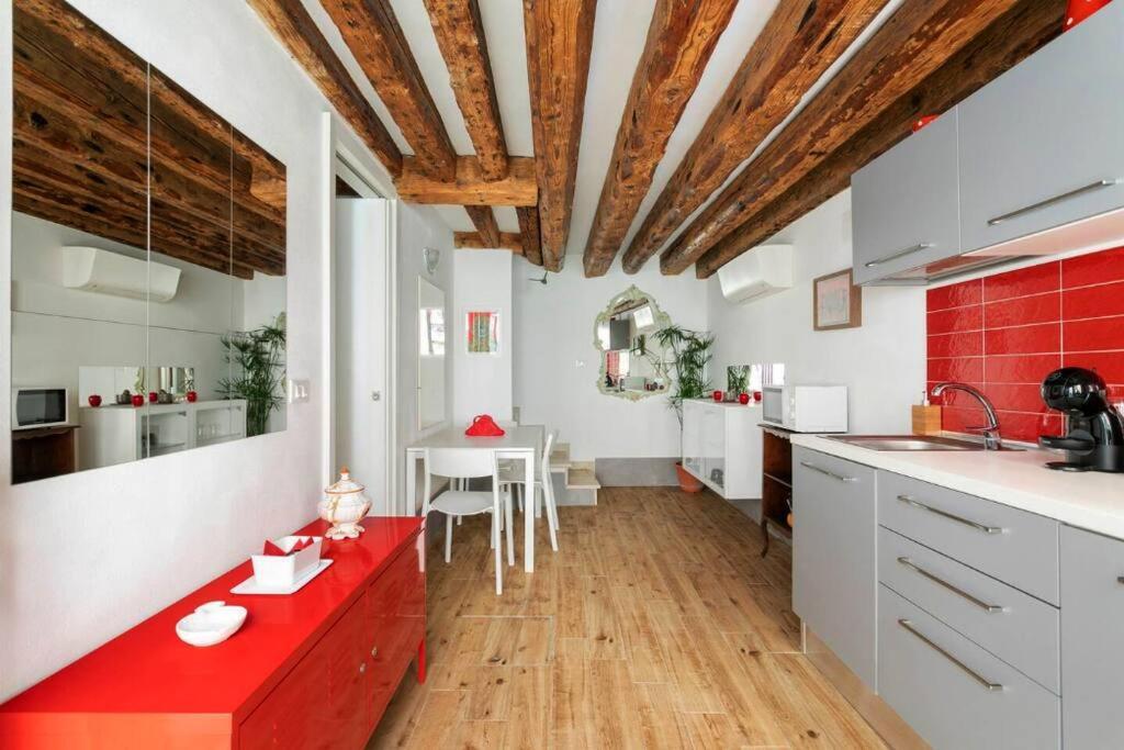 Ca 3 Leoni - Romantic House In The Heart Of Venecia Exterior foto